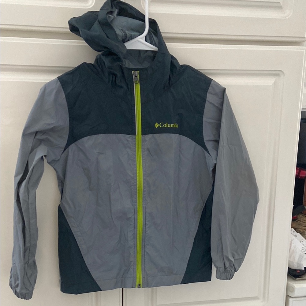 Columbia Gray Raincoat Lightweight Hooded Design